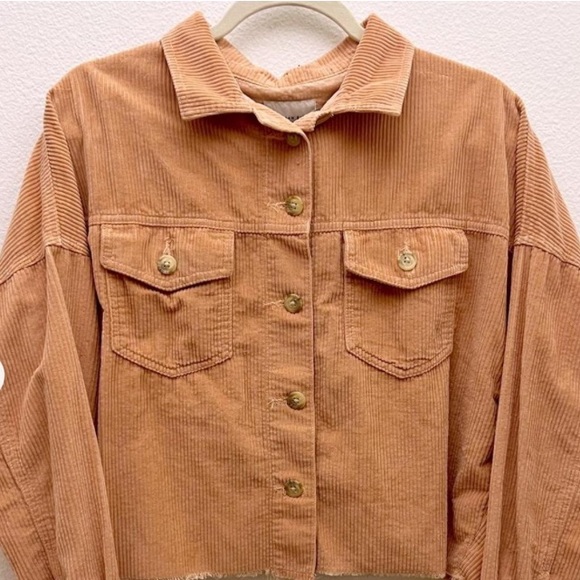 Distressed cropped corduroy shacket - Picture 4 of 5